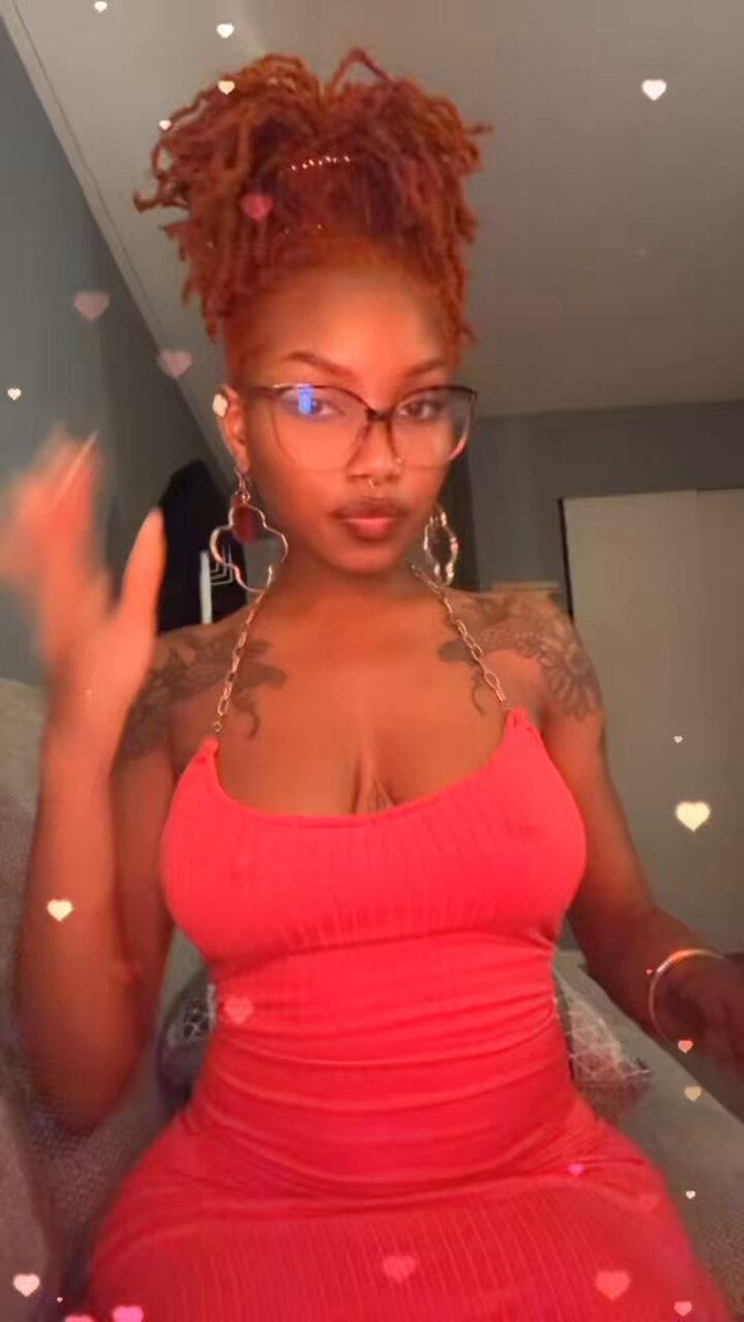 I was in love with a Leo 🤭✨ Song ; Leo’s Love Letter (OUT NOW) 🩷🧡