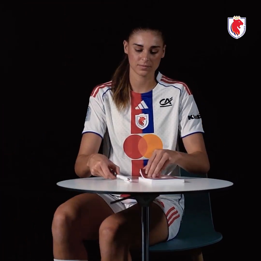 📕🖋️ À vos agendas ! La rentrée de nos Lyonnes, c'est le 7 septembre à 17h30 contre 𝐌𝐚𝐫𝐬𝐞𝐢𝐥𝐥𝐞 au Groupama Stadium. 🔥