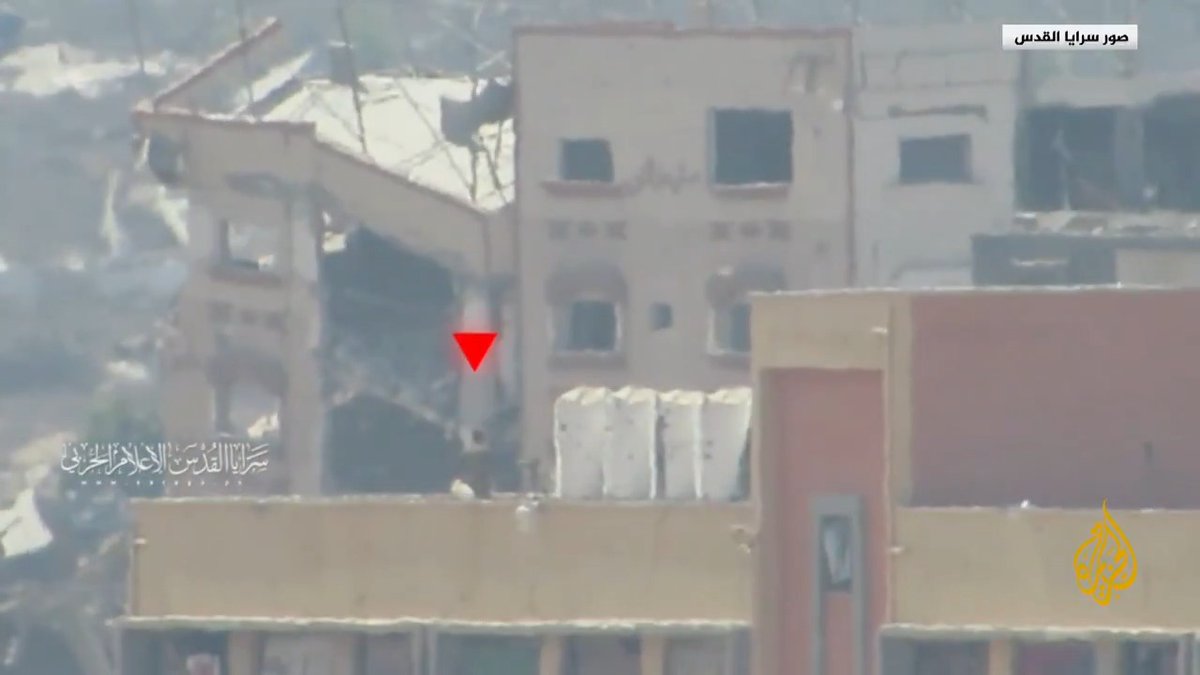 مشاهد بثتها سرايا القدس قالت إنها لاستهداف مقر قيادة وسيطرة للجيش الإسرائيلي شرق حي الزيتون بقذائف الهاون #الأخبار #حرب_غزة