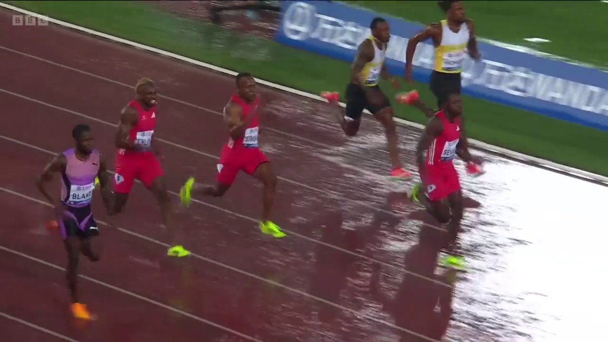 "In these conditions! Are you kidding me?" 😲 Oblique Seville masters the torrential conditions in Lausanne to fly clear of Noah Lyles and his other rivals in the 100m.