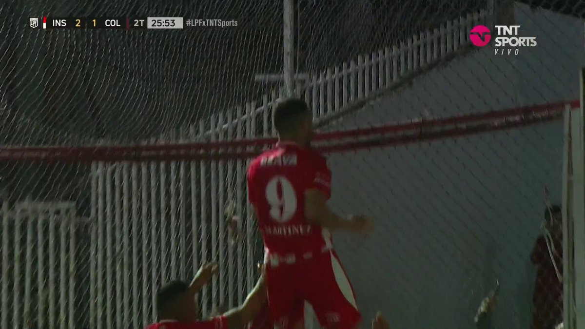 Maravilla Martínez hasta lo clavó al descendido Colón jugando para Instituto jkjjjjj.
