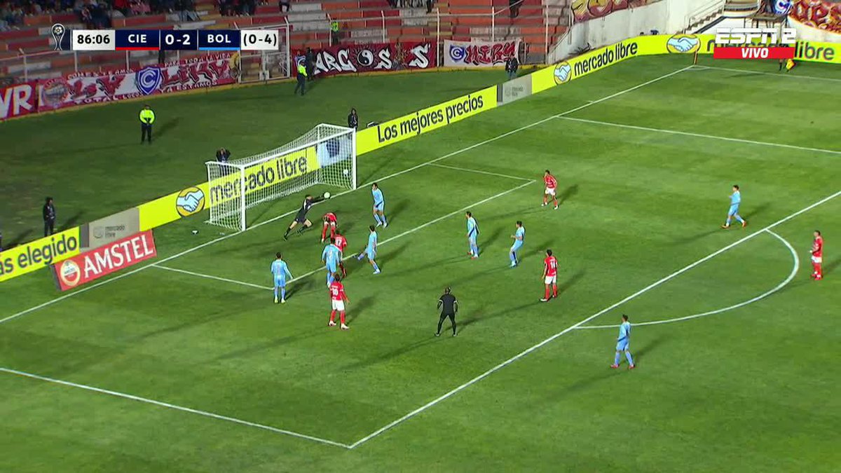 ¡¡IMPRESIONANTE!! Lampe se lució con tres atajadas fenomenales para evitar el descuento de Cienciano vs. Bolívar en los octavos de final de la CONMEBOL #Sudamericana. 📺 #DisneyPlus Plan Premium
