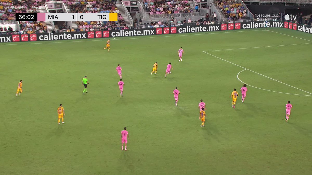 ¡El Ángel del gol se hace presente! 🔥 Angelito lo empata para los Club Tigres 🐯. 🐯 Sigue las acciones de este partido en Apple TV 🔗 #LaPasiónSeHereda | #PorLaLeaguesCup