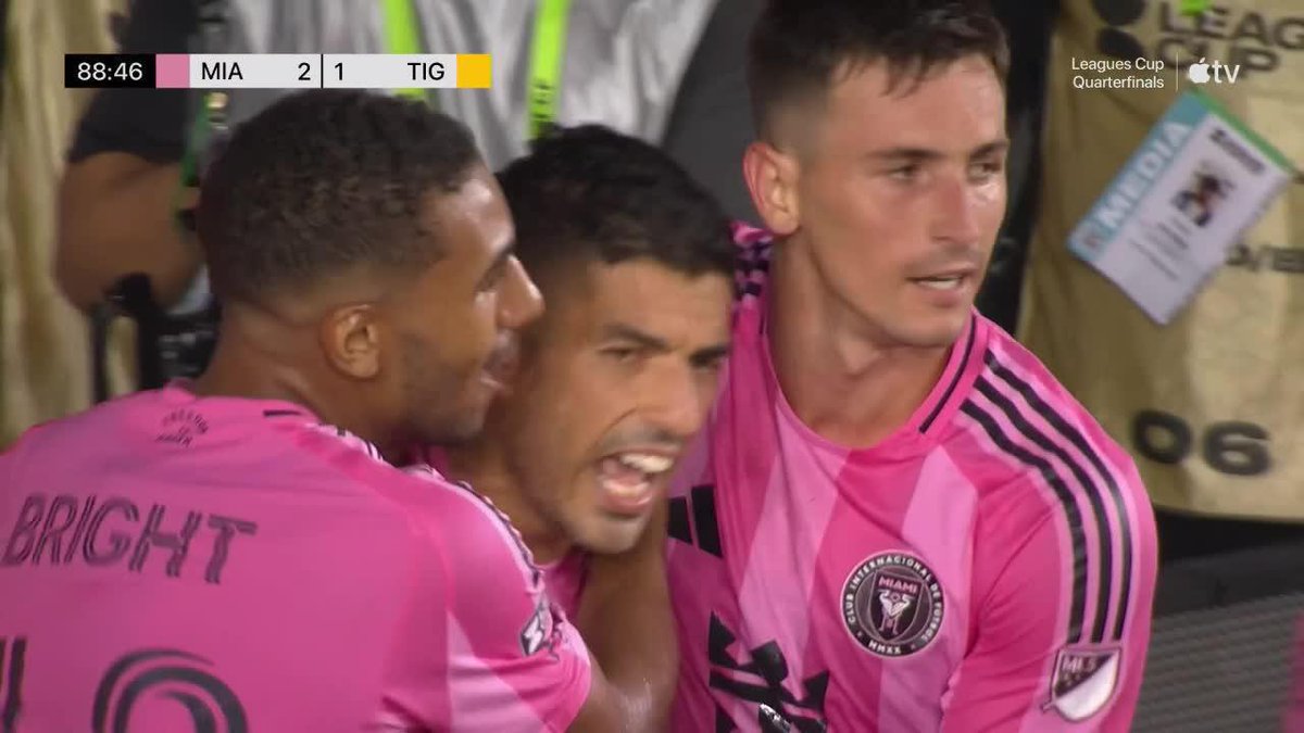 ¡¡LE DIO EL TRIUNFO!! Luis Suárez abrió el pie nuevamente, marcó el 2-1 de Inter Miami vs. Tigres y su equipo se metió en las semifinales de la #LeaguesCup. 📹 Leagues Cup | #LeaguesCup2025 on Apple