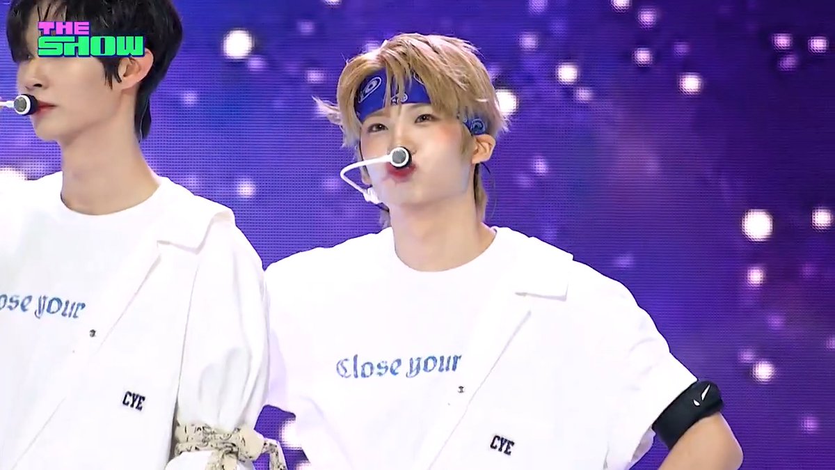 켄신이 웃을 때 세상 조명 다 꺼도 돼..🦦💙 켄신이 웃음으로 다 밝아지니까 ^◡^✨ #KPOP #THEKPOP #THESHOW #더쇼 #Paint_Candy #CLOSEYOUREYES #클로즈유어아이즈 #켄신 #KENSHIN CLOSE YOUR EYES