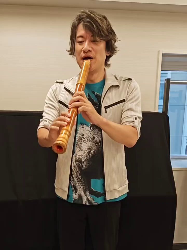 モンハンワイルズにオメガが出る！！ 昭和のゲーマーとしてはFFのオメガと言えばこの曲なので……(たぶん実装時の曲はFFXIVのかな？) ファイナルファンタジーV バトル1 #狩猟音楽祭2025 楽屋にて #ﾀﾞｲｽｹｯ 撮影ありがと♪