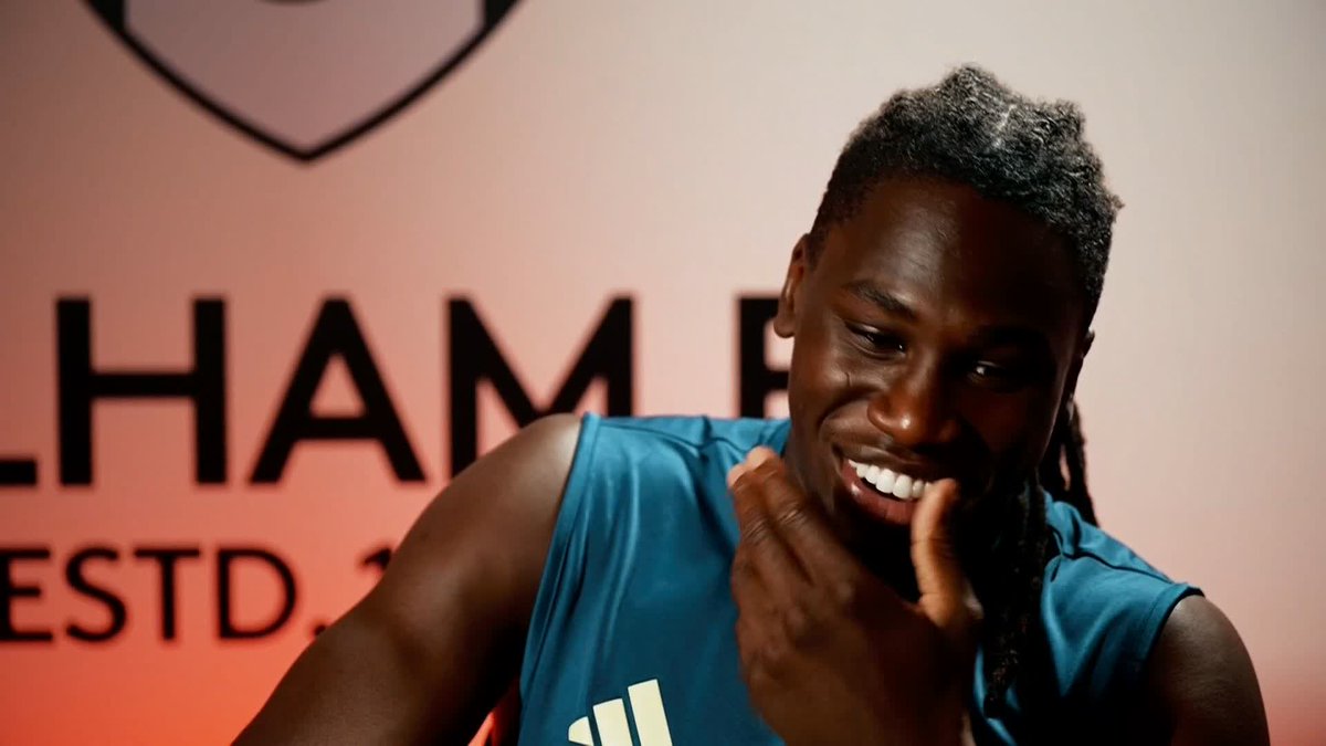 "My family are Arsenal supporters... they're supporting me, I get sent off, then they're just laughing!"😆 Calvin Bassey reflects on getting sent off at the Emirates Stadium 🏟️