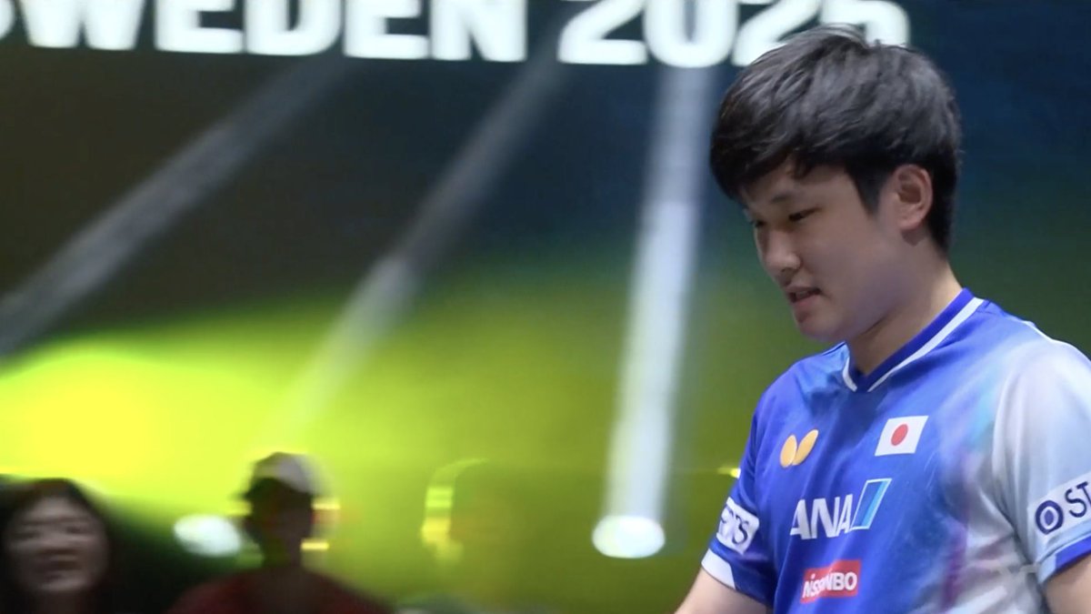 張本智和 フルゲームの末韓国選手に敗れる。 日本男子 シングルスは16強で終戦。 #ヨーロッパスマッシュ🇸🇪 ■男子シングルス3回戦 🇯🇵#張本智和 2-3 アン・ジェヒョン🇰🇷 8-11/11-4/7-11/11-9/8-11 試合結果・トーナメント表👉 #卓球 #テレ東