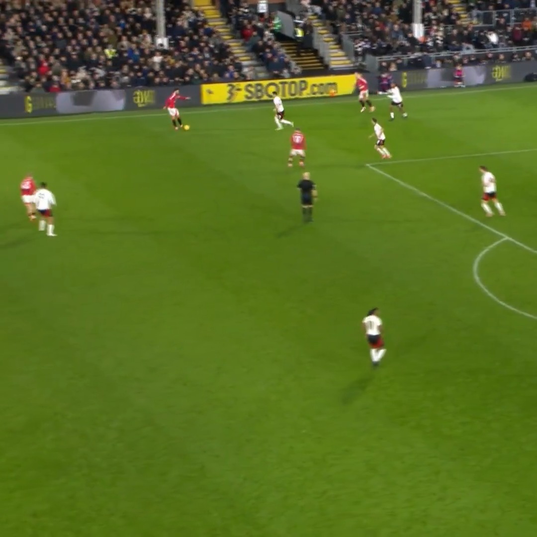 Licha did this (wait for it) after bullying Traoré all game and dunking on Fulham🫳🏻🫴🏻
