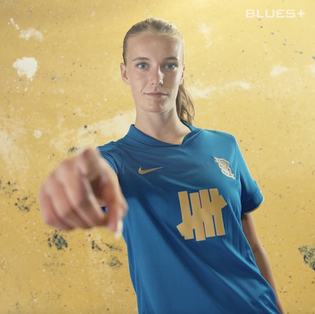 Lucy Newell is a blue. 🔵
