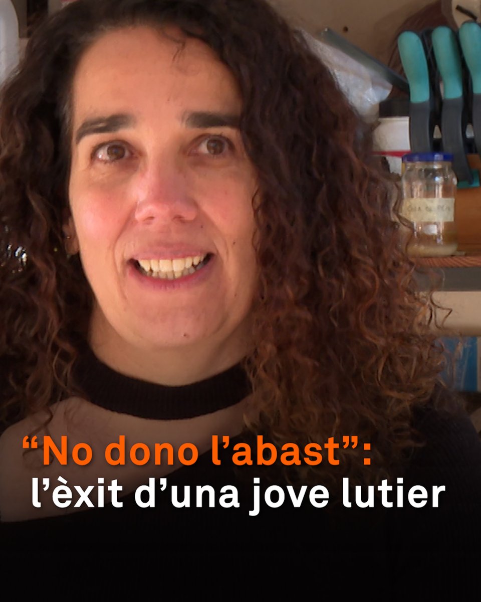 “No dono l’abast." Fa uns anys, Pat Sala va decidir fer un gir professional i dedicar-se a fer de lutier. És de les poques dones lutiers de Catalunya. Ara té llista d’espera i el taller ple a vessar d’instruments per reparar