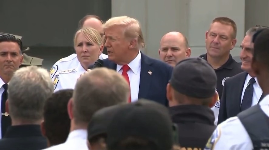 President Trump is making America’s capital SAFE again! 🇺🇸 Thanks to President Donald J. Trump’ leadership, D.C. has gone 7 days without a homicide, carjackings are down 83%, robberies are down 46%, and overall violent crime is down 22%.