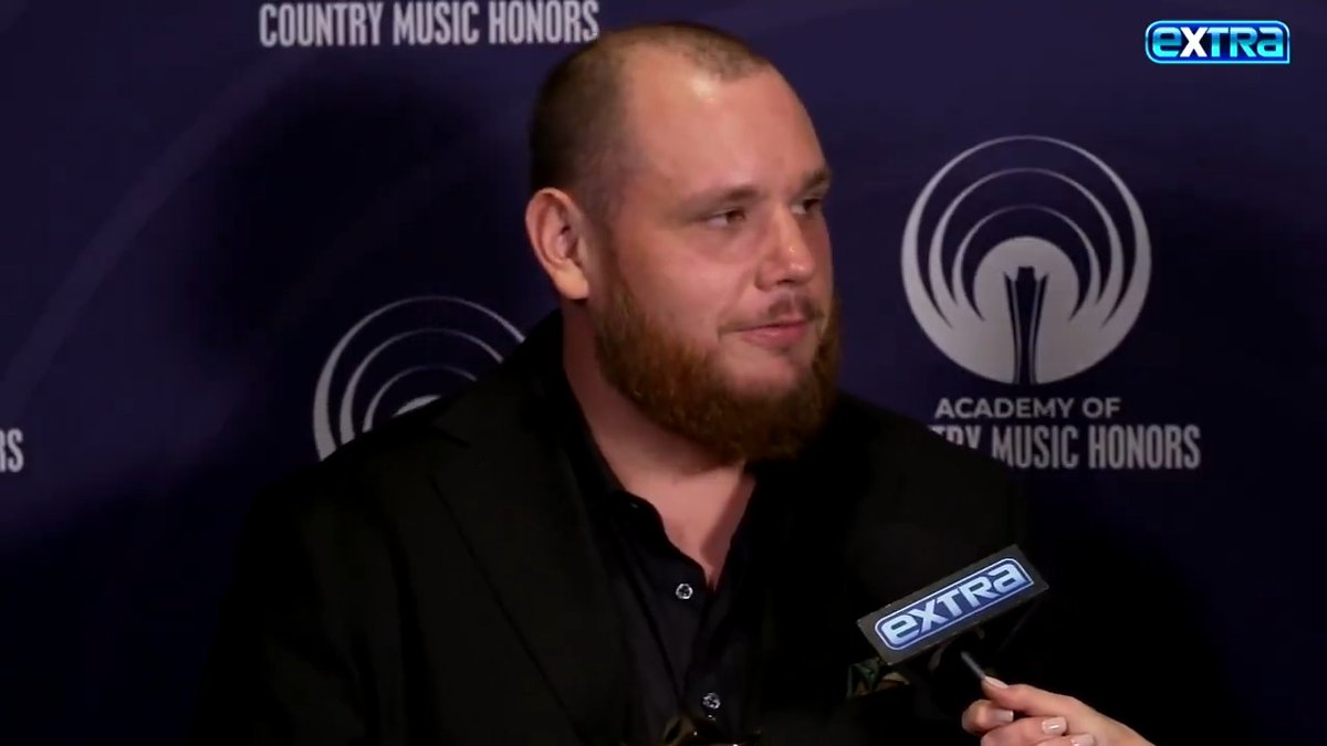 📹 | Luke Combs on meeting Taylor at Tight End University and mentioning how a collab "would be fun"!” “Her music is undeniable. It would be impossible to not know every one of her songs almost. I got to meet her at TEU, she was really, really great.”