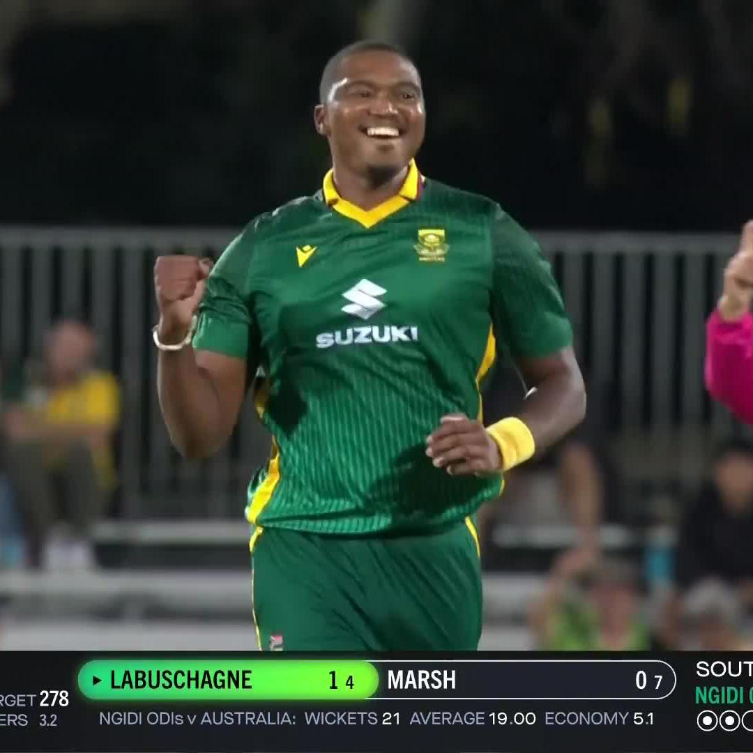 Lungisani Ngidi 🇿🇦🔥 The spearhead of South Africa's attack with figures of 5/42 👏👏 #SSCricket | #AUSvSA