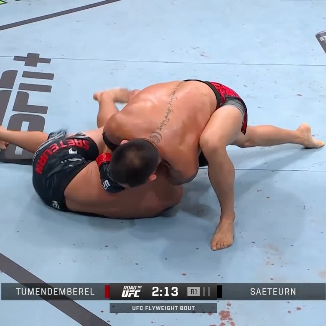 LO DURMIÓ! Nyamjargal "Art of Knockout" Tumendemberel somete en round 1 #RTU Ve ahora EN VIVO por UFC FIGHT PASS