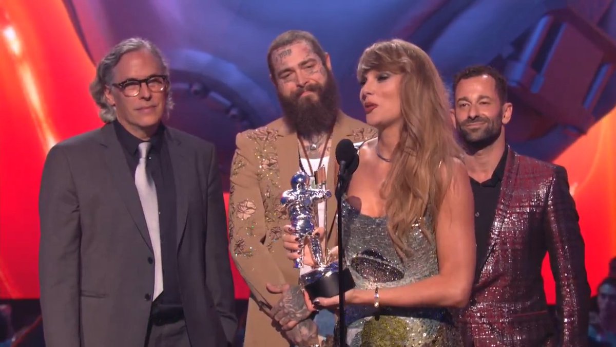 A #VMA moment I remember all too well? TaylorSwift and Post Malone winning Video of the Year 🤍