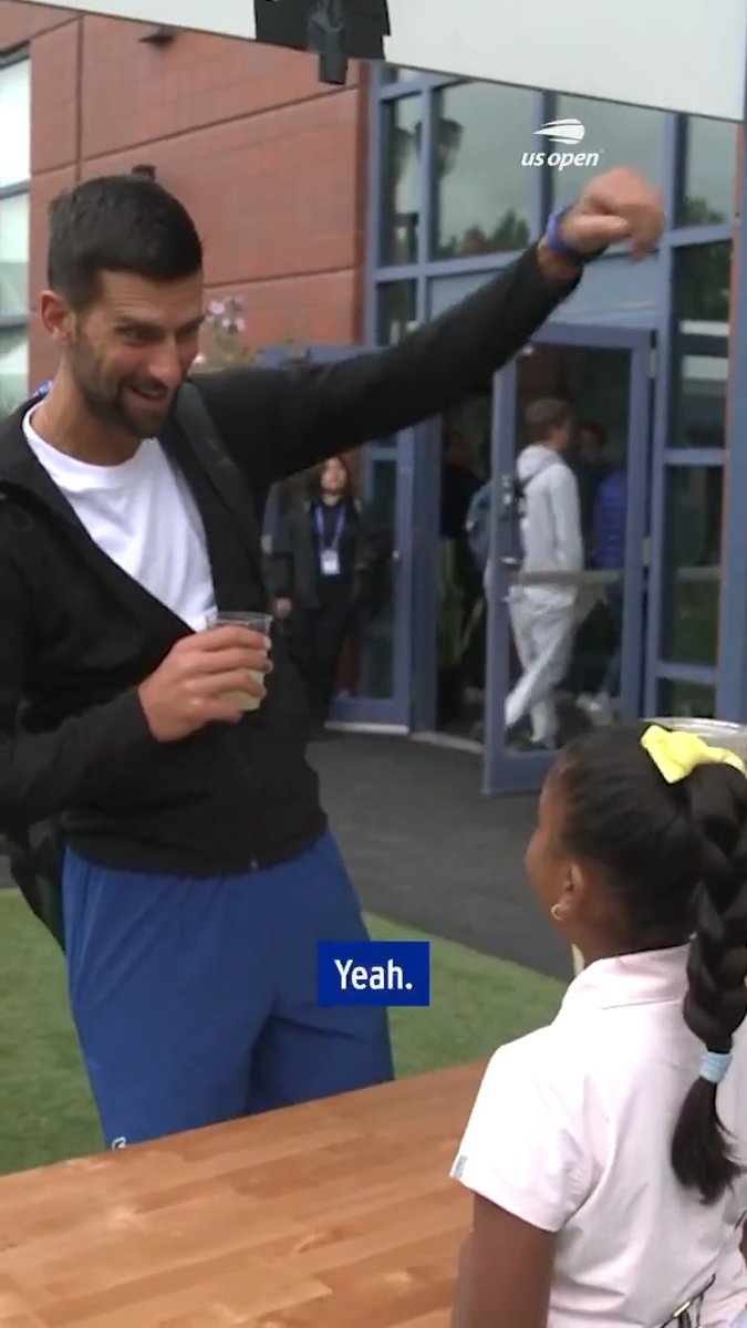The cutest of interactions 🥰 Emerie gets to serve lemonade to her favourite tennis player - none other than Novak Djokovic...
