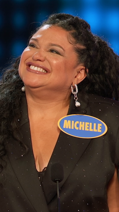 .Steve Harvey froze 😂 Stream on #CelebrityFamilyFeud on Hulu!