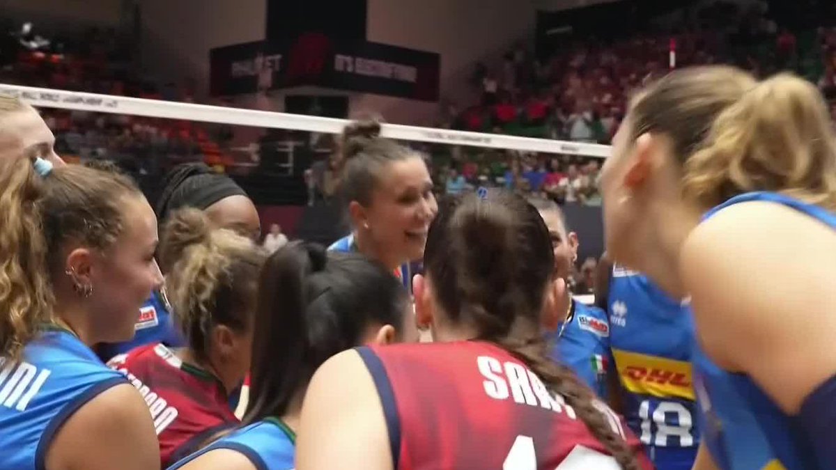 #Thailand2025 🇮🇹 VNL CHAMPIONS MEAN BUSINESS! 💥 The Azzurre opened their #WWCH campaign with a 3–0 victory over Slovakia 🇸🇰 📺 Catch all the action LIVE on VBTV: 🛍️ Grab your WCH Merch now: 🏐 #Volleyball #ElectrifyingThailand