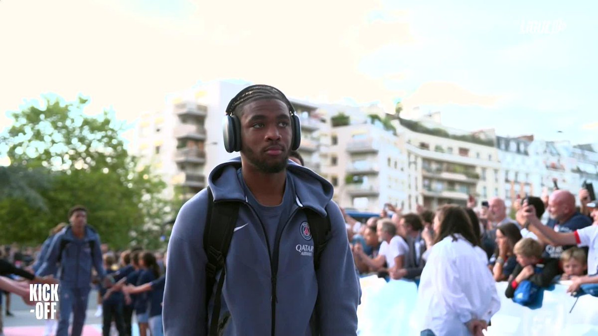 C'est parti pour Kick-Off, votre nouveau rendez-vous du vendredi soir. Rejoignez-nous pour l’avant-match de #PSGSCO en direct et en exclusivité sur L1+ 😍