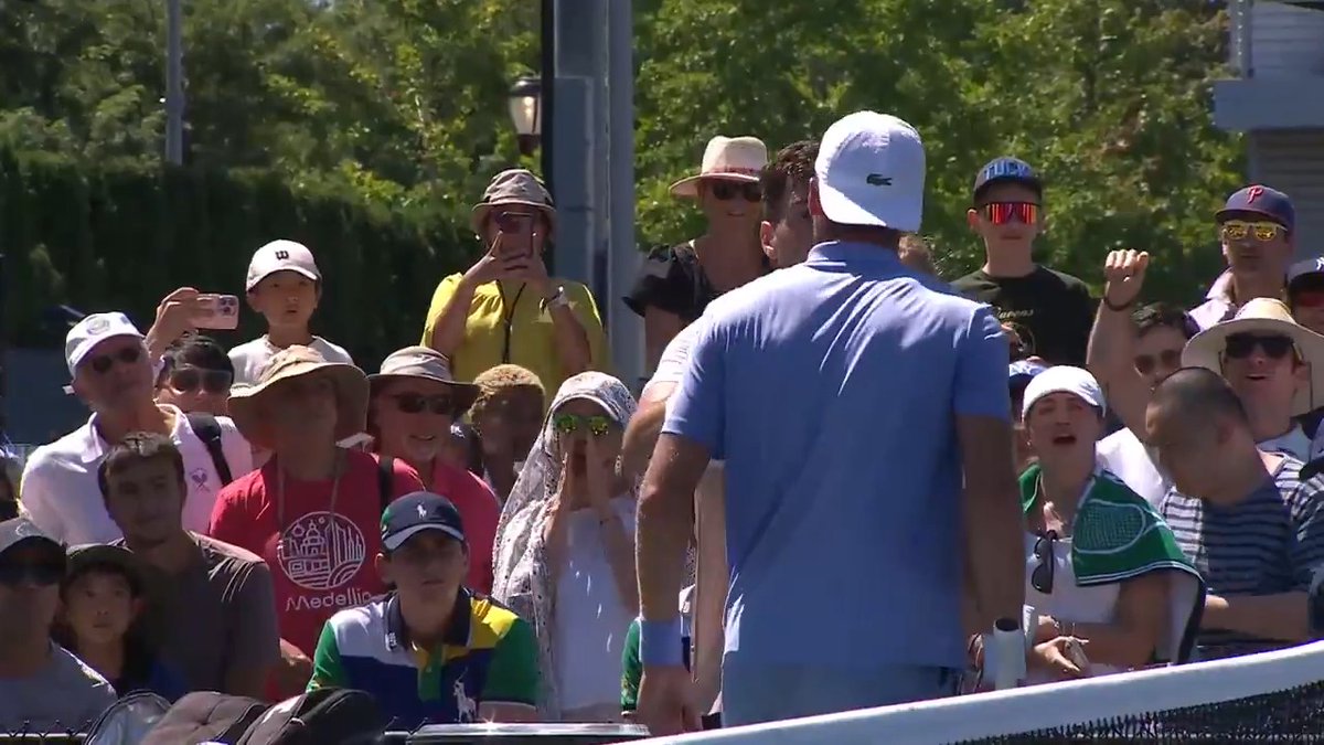 ¡Momento de tensión! 😱💥 Fede Gómez ganó el segundo set y tuvo un entredicho con su rival. 👀 📺 Mirá el #USOpen en el Plan Premium de Disney+.