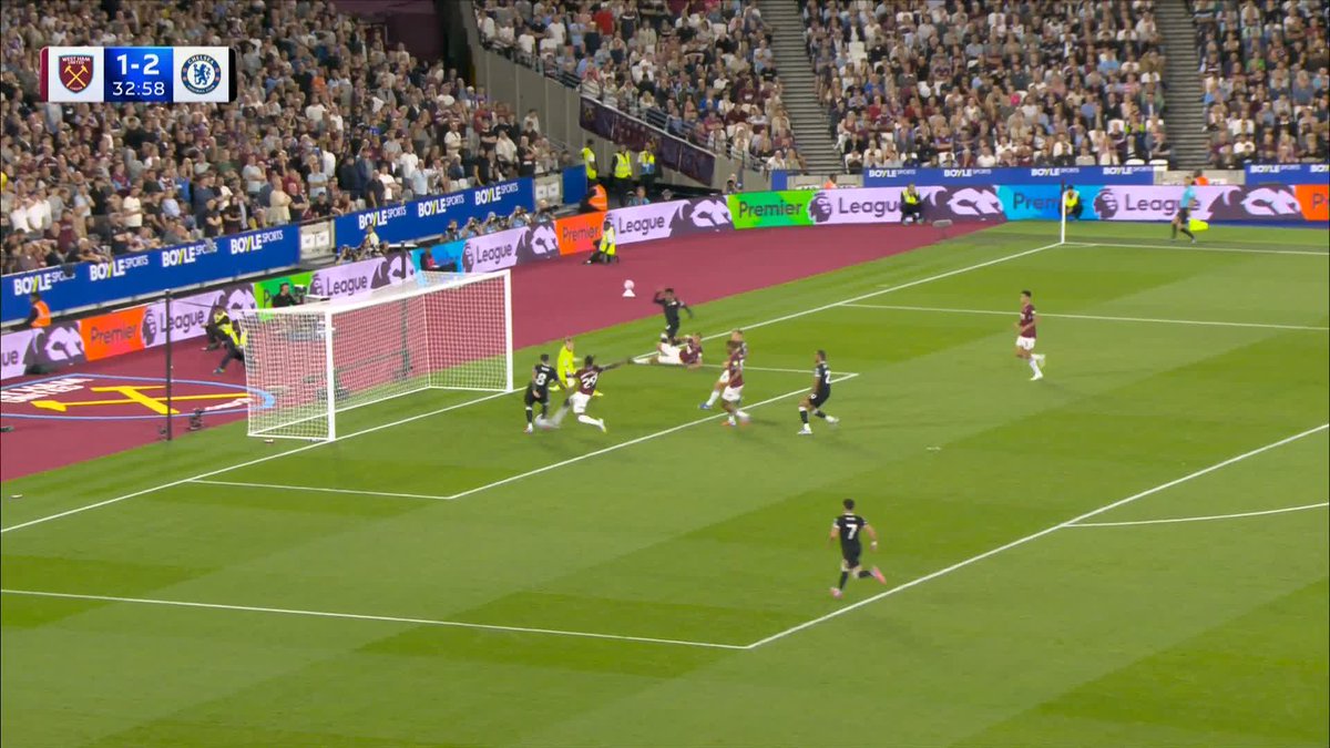 Enzo Fernandez extends Chelsea's lead! 😲