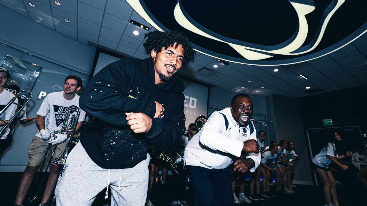 It's always a great time when The Penn State Blue Band stops by 🥁🕺