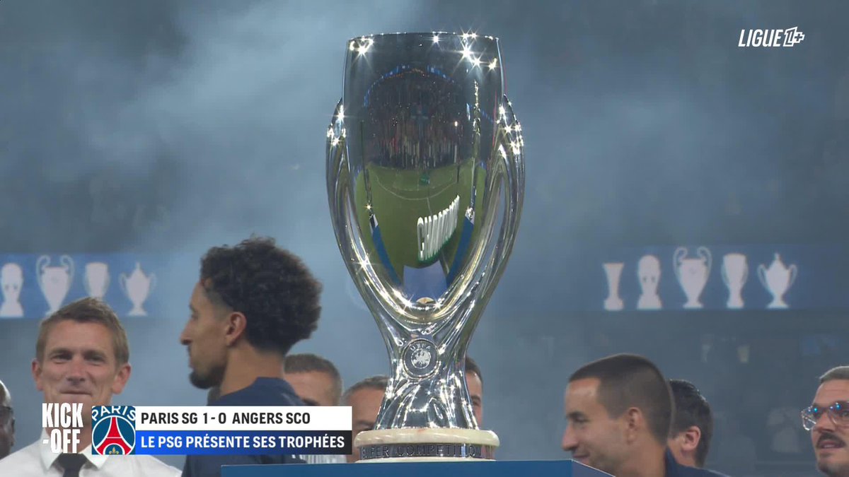 🚨 APRÈS SA SAISON EXCEPTIONNELLE, LE PSG PRÉSENTE SES TROPHÉES AU PARC DES PRINCES ! 🤩🏆