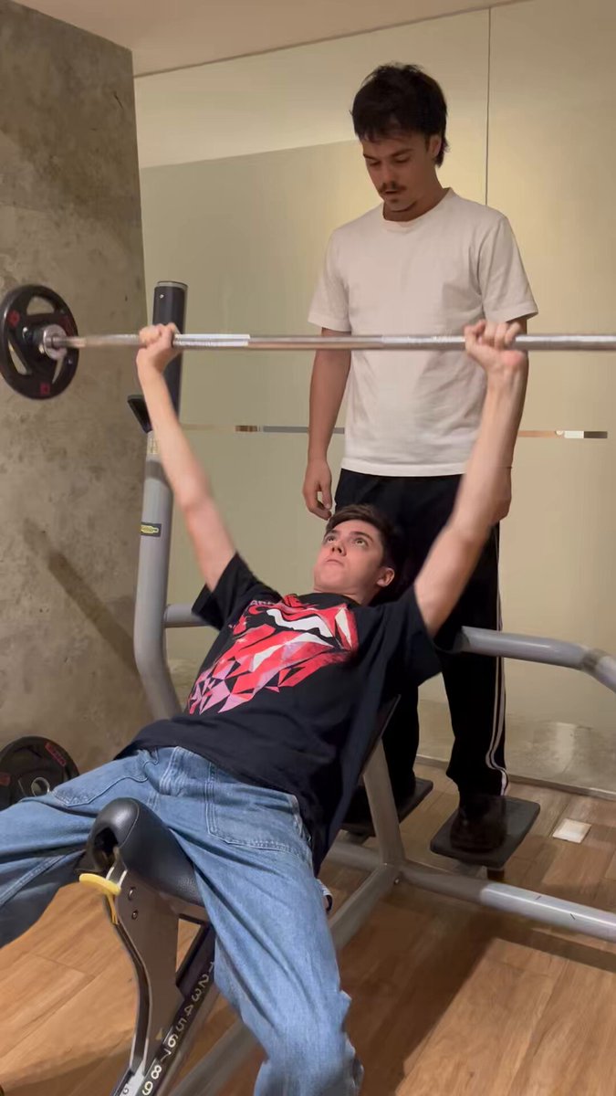 Va cayendo gente al baile