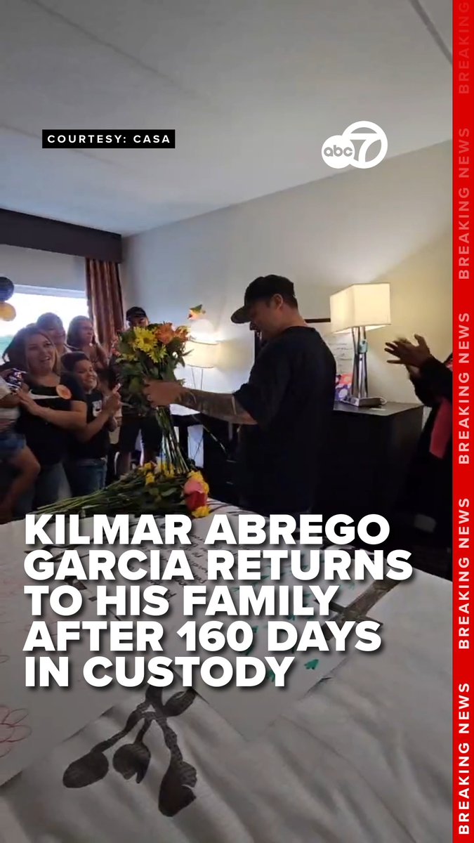 BREAKING๐จKilmar Abrego Garcia was freed from Putnam County Jail and reunited with his family on Friday night. Abrego Garcia saw his family in person for the first time in more than 160 days after he was taken into custody by ICE and sent to CECOT in El Salvador.