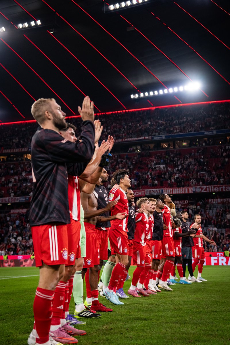 𝙎𝙐𝙋𝙀𝙍 𝘽𝘼𝙔𝙀𝙍𝙉, 𝙎𝙐𝙋𝙀𝙍 𝘽𝘼𝙔𝙀𝙍𝙉, 𝙃𝙀𝙔, 𝙃𝙀𝙔! ❤️🤍 #FCBayern #MiaSanMia #FCBRBL