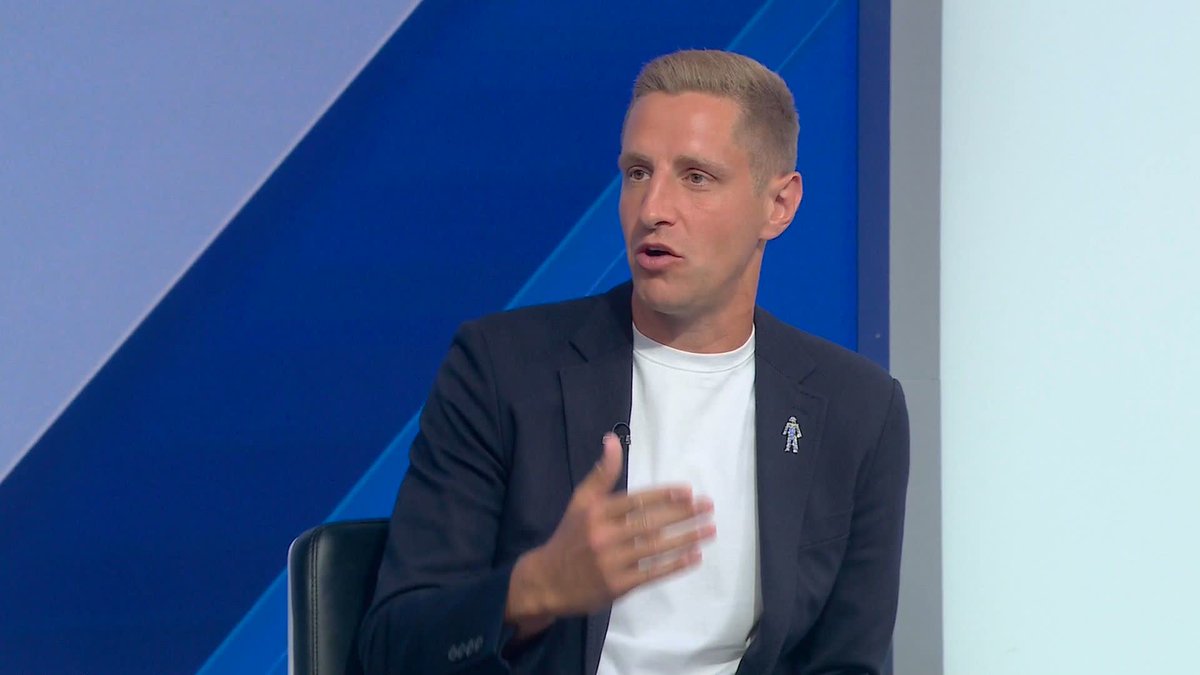 "I really feel sorry for that group of fans and for Eddie Howe." Michael Dawson and Paul Merson share their views on the Alexander Isak situation at Newcastle United 🗣️