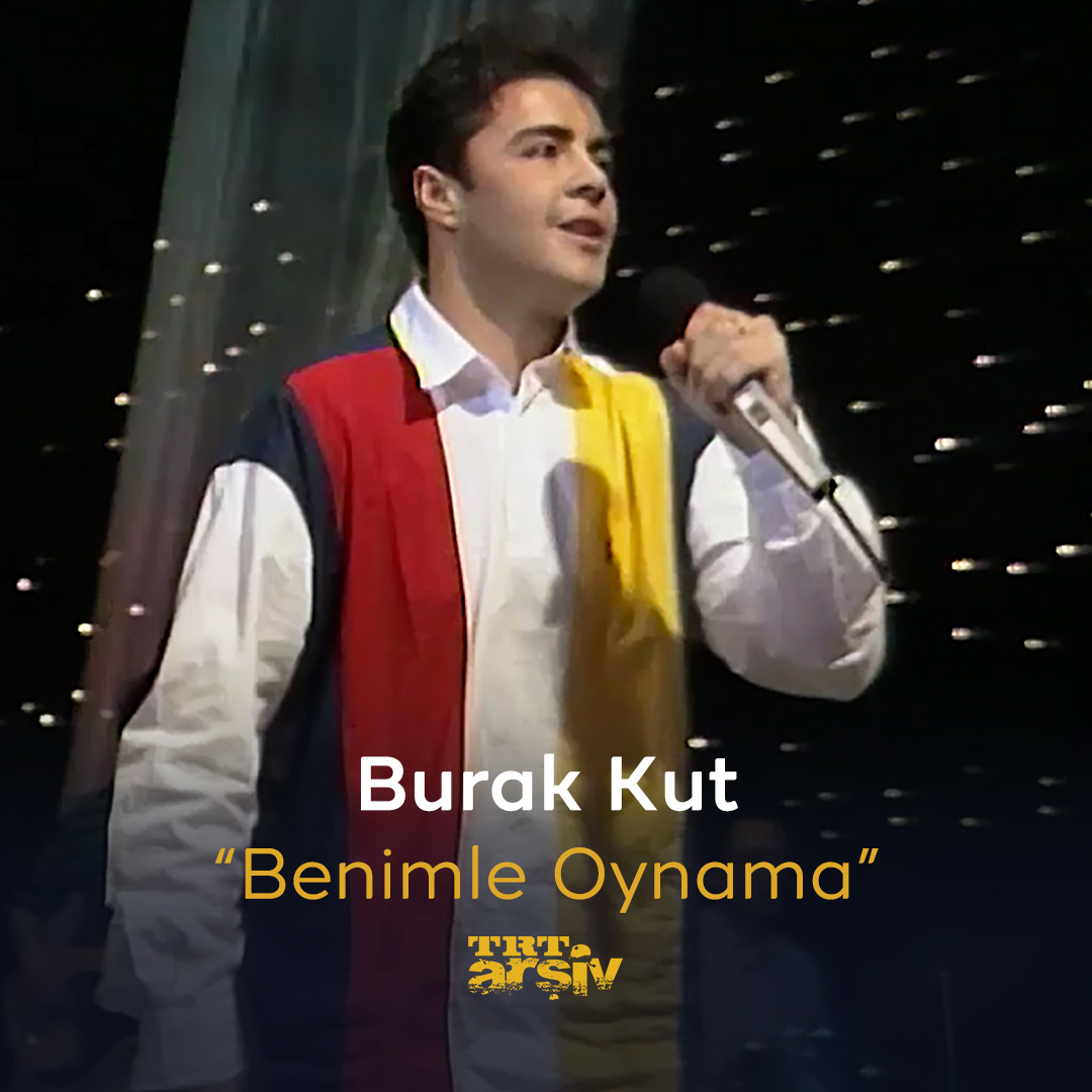 #BurakKut’un ve seyircinin enerjisiyle 90’ların neşesi: “Benimle Oynama” 🕺🏻