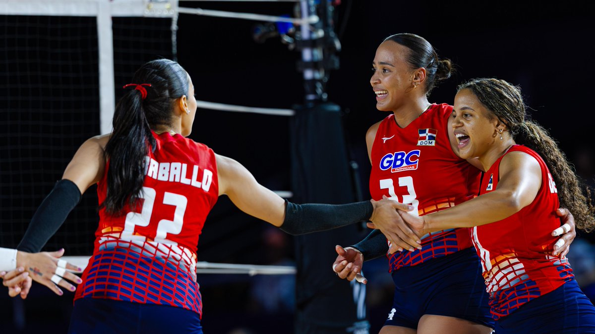 #Thailand2025 Las Reinas del Caribe opened their #WWCH journey with a clean 3–0 over Colombia 🇨🇴 🔥. Martínez went OFF with 20 points 😤 while Gaila dropped 4️⃣ aces 🎯. 📺 Catch all the action LIVE on VBTV: 🏐 #Volleyball #ElectrifyingThailand