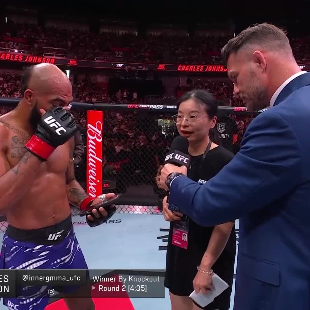 - "Translate for the people at home" - "He is speaking Chinese" - "I know, yeah, but what did he say?" 😭
