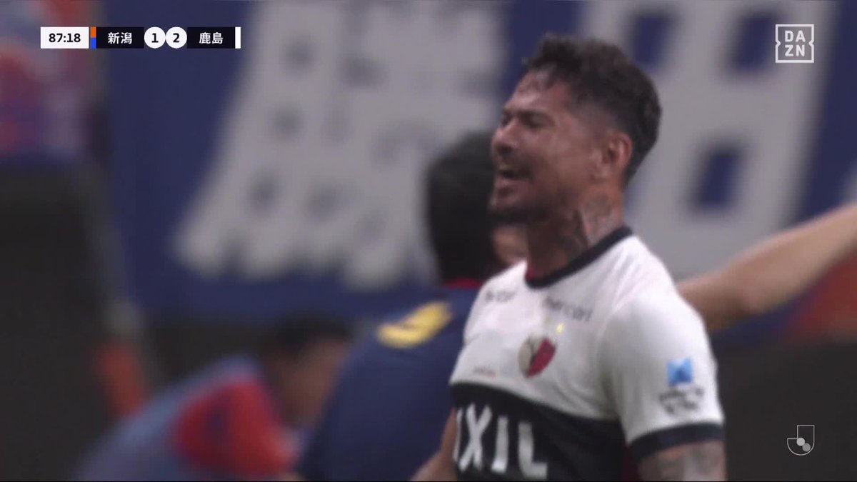 まさしくエースの働き 今日は途中出場のNo.9 クロスに合わせ決勝ゴール🙌 局面変えたキムテヒョンから 小川諒也のアシスト! 🏆明治安田J1リーグ第27節 🆚新潟×鹿島 📺#DAZN 無料LIVE配信中 #Jみようぜ #Jリーグ #だったらDAZN