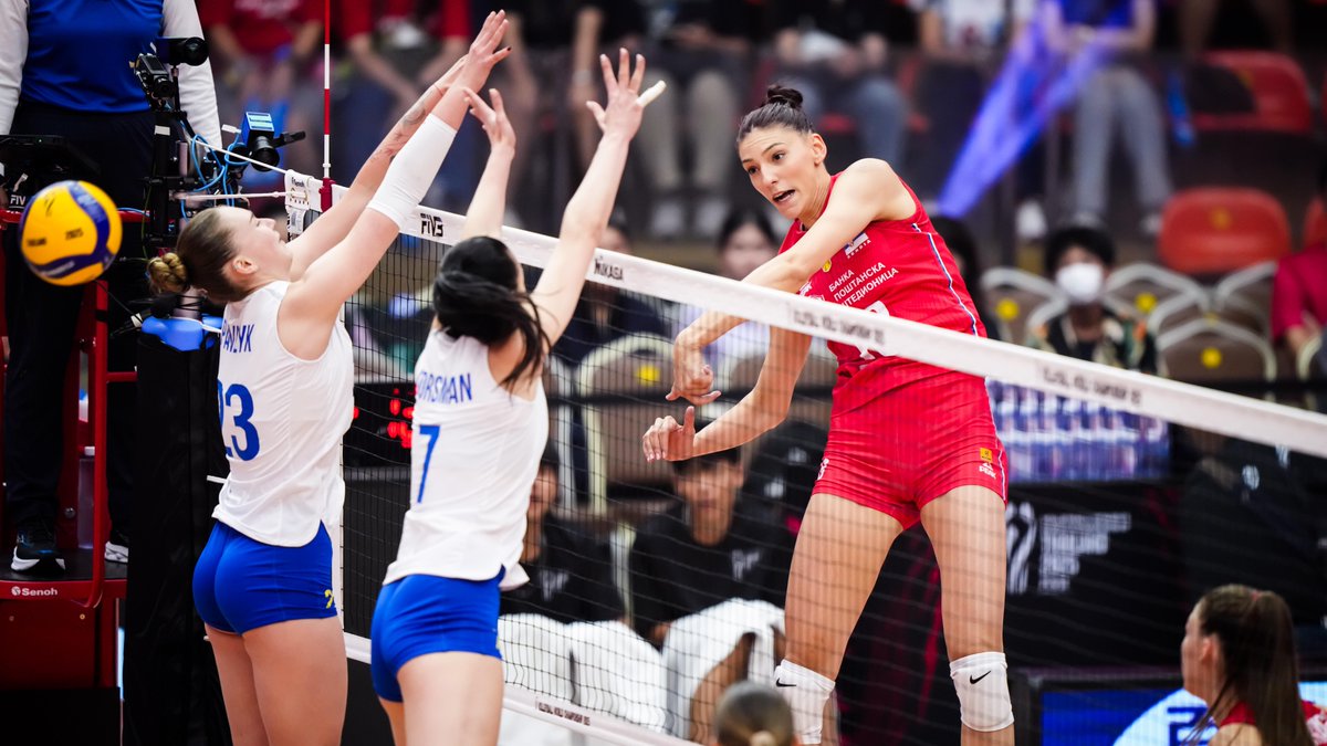 #Thailand2025: 🏆 Serbia 🇷🇸, winners of the last two World Championships, opened their title defense with a solid 3–0 victory over Ukraine 🇺🇦! 💥 The defending champions are off to a strong start in Thailand 🔥. 🗒️ Check the schedule at 📺 Watch the matches live on VBTV: 🛍️ Grab your World Champs Merch now: 🏐 #Volleyball #WWCH #ElectrifyingThailand