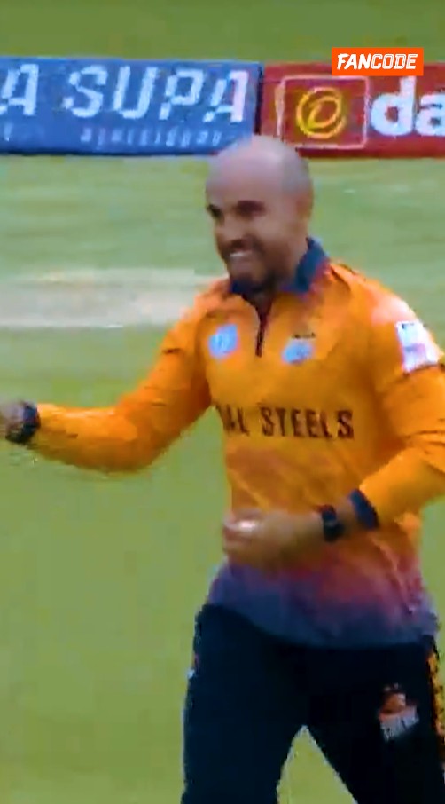 ABHINAV MANOHAR WITH A SUPERB CATCH. 👏