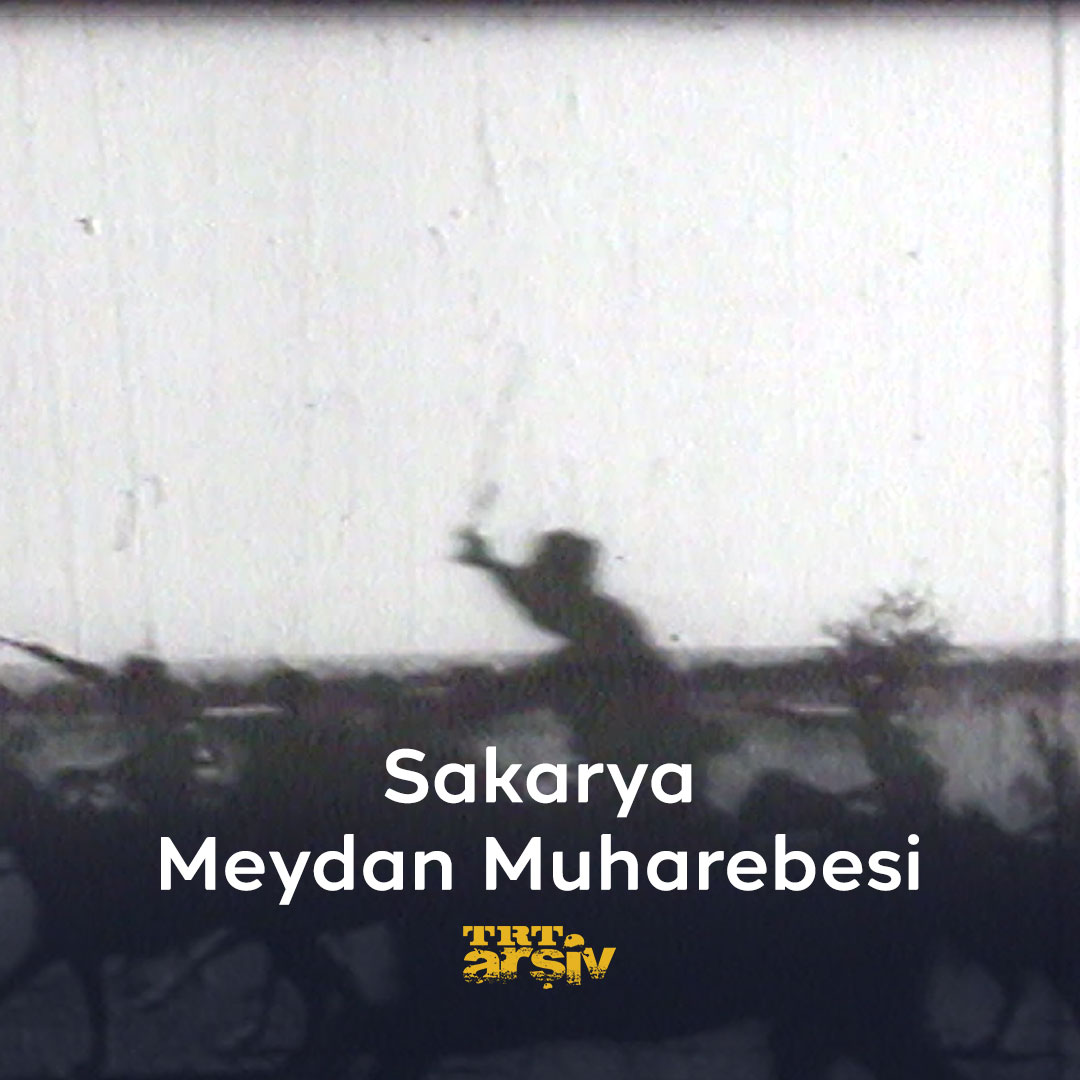 İstiklal mücadelemizin 22 gün, 22 gece süren en uzun savaşında Mustafa Kemal; Türk ordusunu zafere götüren emrini verdi: “Hattı müdafaa yoktur, sathı müdafaa vardır. O satıh bütün vatandır.” 🇹🇷 #SakaryaMeydanMuharebesi