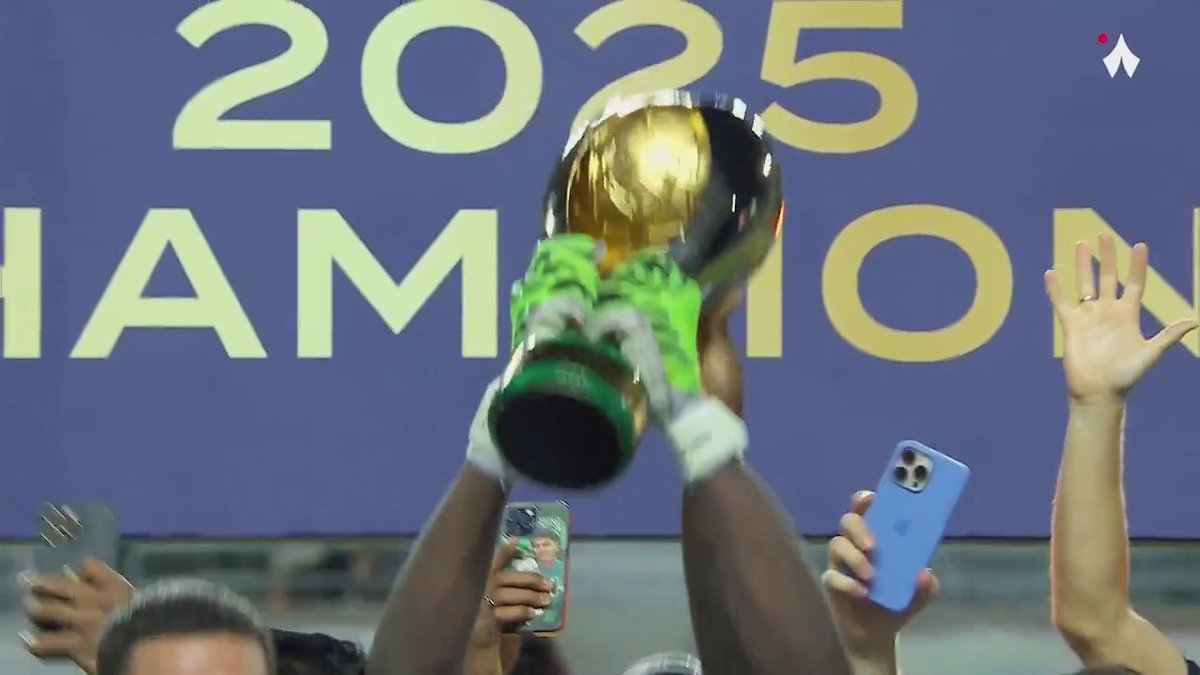 شيل يا طويل العمر شيل!!!!! 💚💚💚💚💚