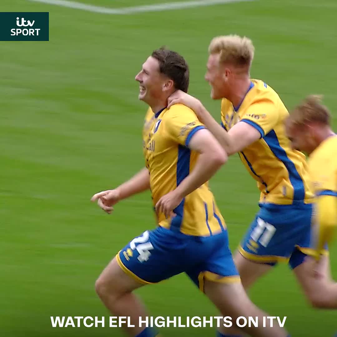 From the halfway line! 😲 Regan Hendry spots the keeper off his line to score spectacularly for Mansfield Town FC