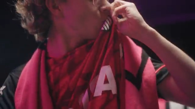 ¿QUE QUÉ ES KRÜ? Nuestros colores, nuestra gente, la pasión que nos representa... Hoy toca volver a gritar todos juntos, alentar y vivirnos este escudo tan lindo que representa más de lo que todos creen, eso, Es KRÜ 🤟🩷