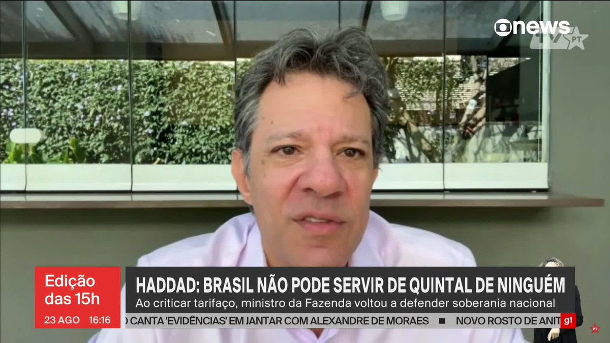 “O Brasil não pode servir de quintal de ninguém. Nós sabemos disso. Temos tamanho, densidade e importância para manter e garantir a nossa soberania. Jamais passou pela nossa cabeça abrir mão de parceria com os Estados Unidos, mas não nas condições que estão sendo colocadas. Nós dialogamos com todos os governos. Em vários momentos, o presidente Lula, nos seus três mandatos, teve ótimas relações com presidentes americanos. Não tem nenhuma razão para que isso mude, até porque o governo Trump é temporário, e o Brasil e os Estados Unidos são Estados nacionais permanentes”, disse o ministro da Fazenda, Fernando Haddad, ao criticar tarifaço de Donald Trump. ➡ Assista na #GloboNews: