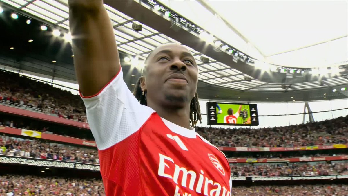 "Welcome to the family" Mikel Arteta on Arsenal confirming the signing of Eberechi Eze ✍️
