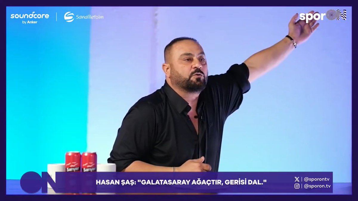 HASAN ŞAŞ'IN TARİHİ KONUŞMASI! - "O Barış'sa, o Galatasaray! Galatasaray ağaçtır, gerisi dal... Kırılır gider." - "Transfer bitimine 10 gün kala sen ile menajerin Galatasaray kulübü üzerinde baskı yaratmaya çalışıyorsun. Sen hangi dünyada yaşıyorsun, sen kime baskı yapıyorsun!" - "Sen kime baskı yapacaksın! Sen kariyerini böyle mi yönetiyorsun Barış." - "Kim alttan para götürüyor. Galatasaray bunu deşifre edecek kardeşim, ben Galatasaray taraftarı olarak bunu istiyorum! Madem siz böylesiniz!" - "Ekran karartmak nedir? Sen kimsin menajer? Sen Galatasaray Kulübü hakkında kimsin de bu açıklamayı yapıyorsun? Yeter! Herkes bir had bilsin!" (sporON)