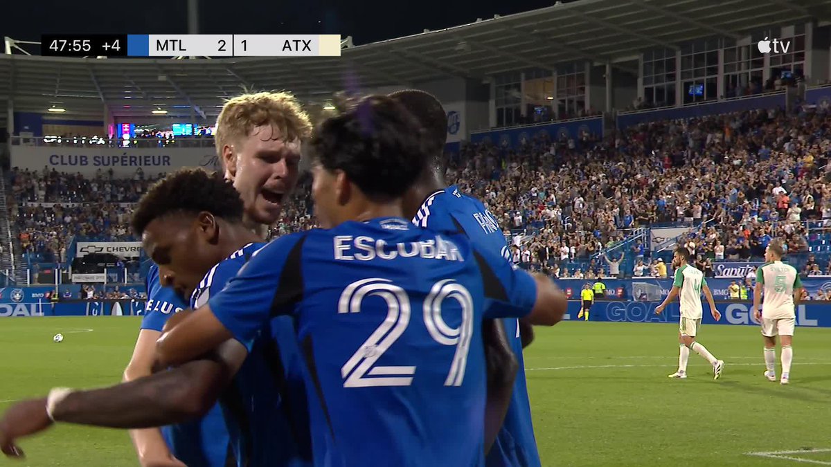 This sequence from @CFMontreal 😮‍💨 Dante Sealy sends it home for the lead.