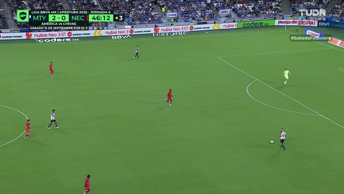 ¡Piden roja para Sergio Ramos! Encontronazo en el medio campo y el árbitro dice "¡juegue!" 👀🔥 #SabadoFutbolero