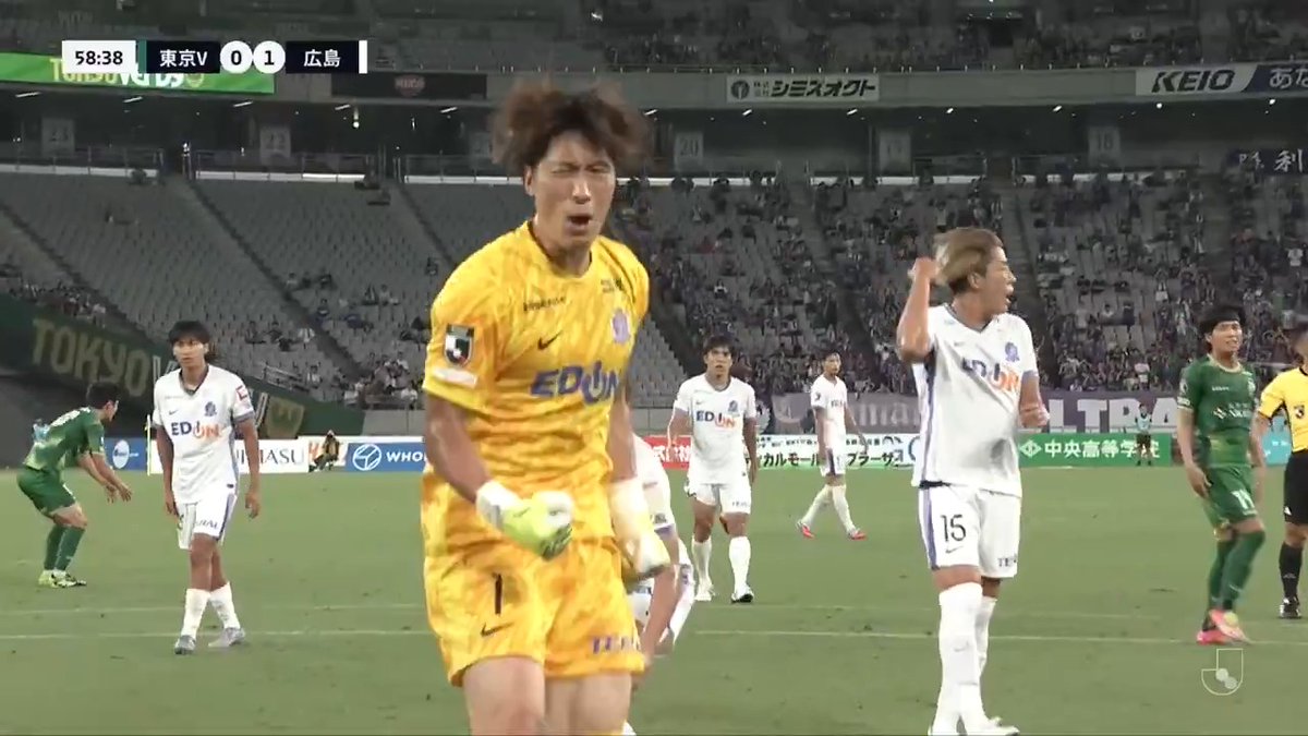 🟣𝗧𝗼𝗱𝗮𝘆'𝘀 𝗽𝗶𝗰𝗸 𝘂𝗽🟣 快勝の裏にこの漢の大活躍在り。 頭で、膝で、手で・・・ 守護神がスーパーセーブを連発🧤💥 🎦セーブ動画 🧤#大迫敬介 #sanfrecce #超ぶちあつ #Jリーグ #東京V広島