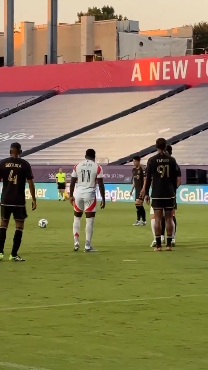 Son's first goal in the MLS was an absolute peach 💫 (via LAFC)