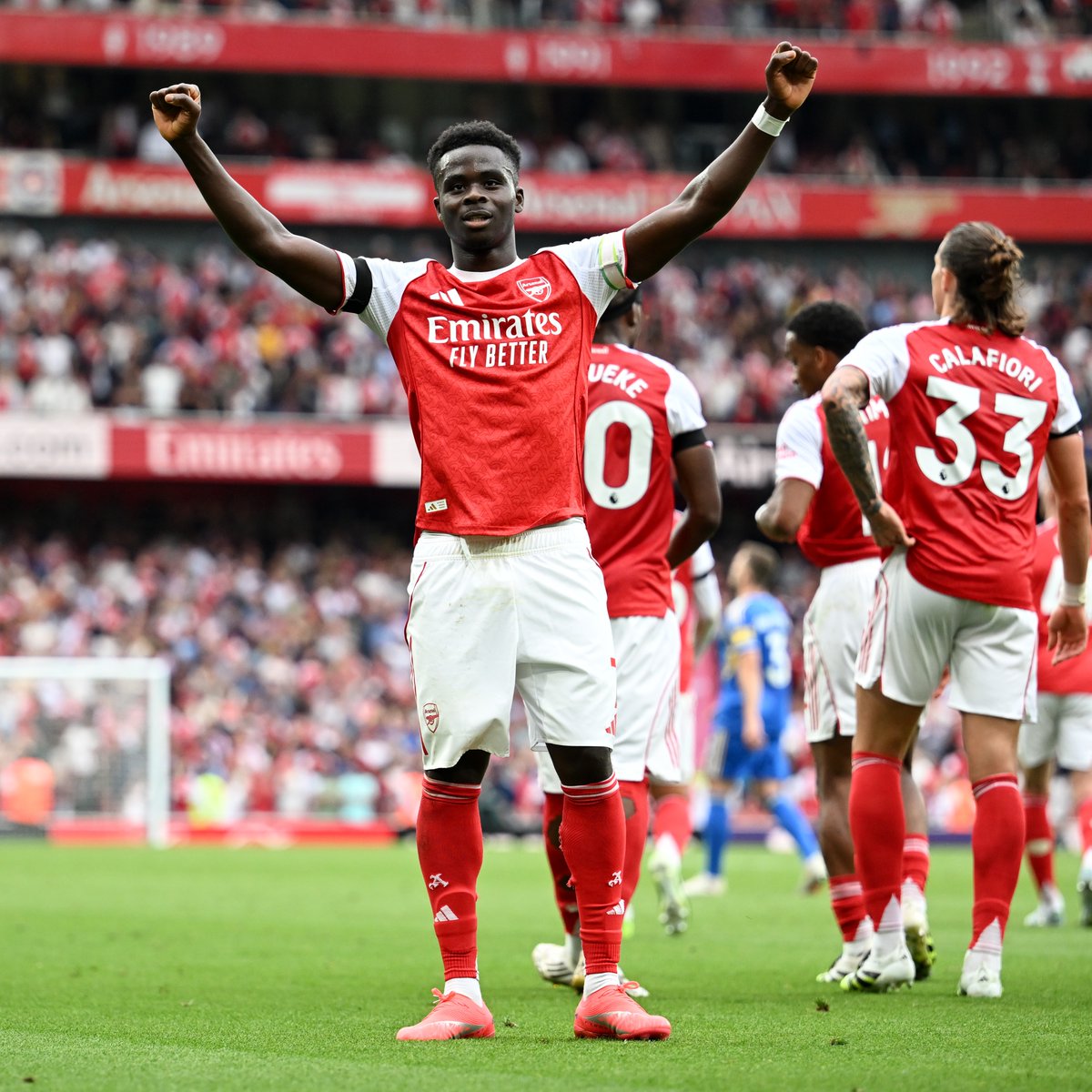 Timber threads it, Bukayo buries it 😮‍💨